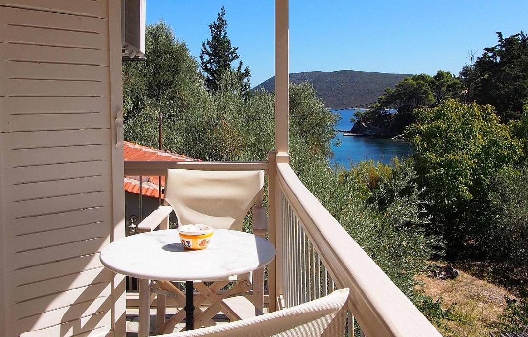 Lithea Villas And Studios By The Sea Agios Petros  Bagian luar foto