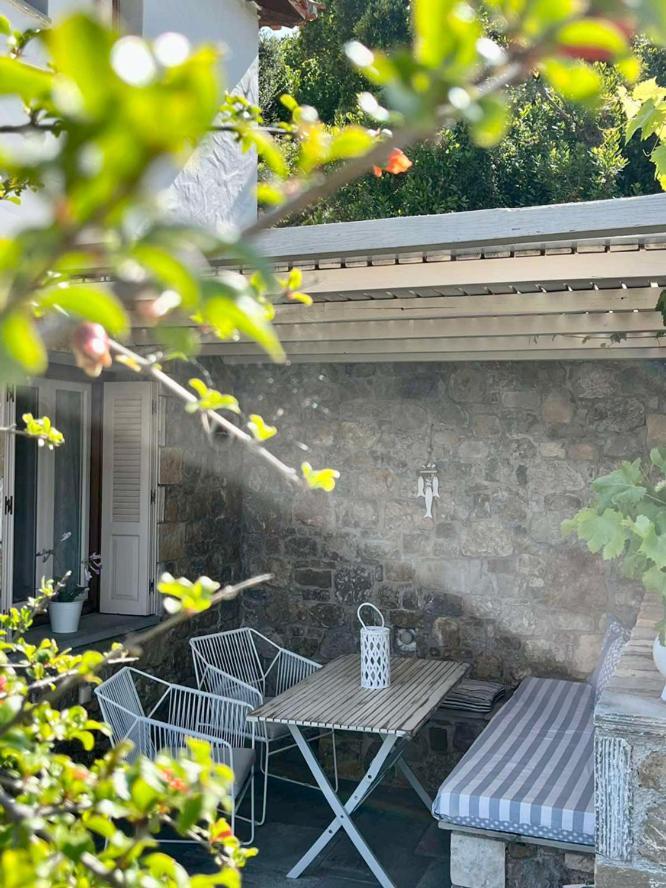 Lithea Villas And Studios By The Sea Agios Petros  Bagian luar foto