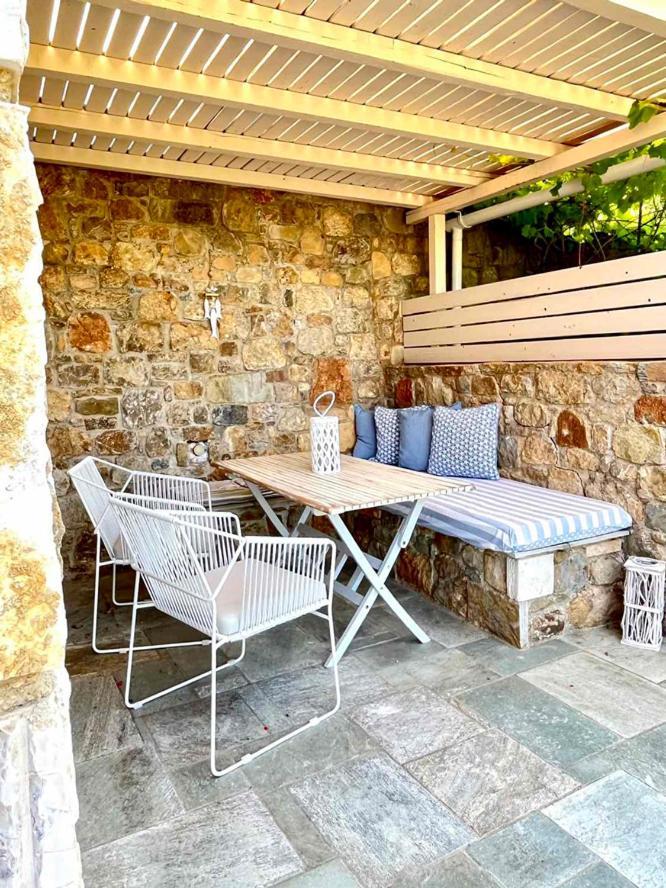 Lithea Villas And Studios By The Sea Agios Petros  Bagian luar foto